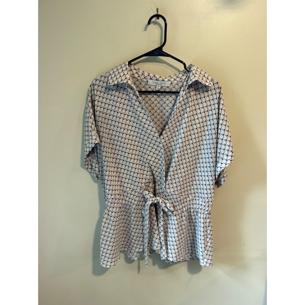Sweet Rain Young Contemporary Geometric Tie Front Peplum Blouse XL T98832-A36